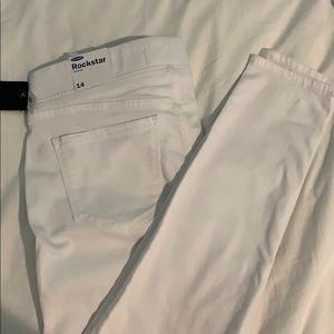 White skinny jeans with Lycra